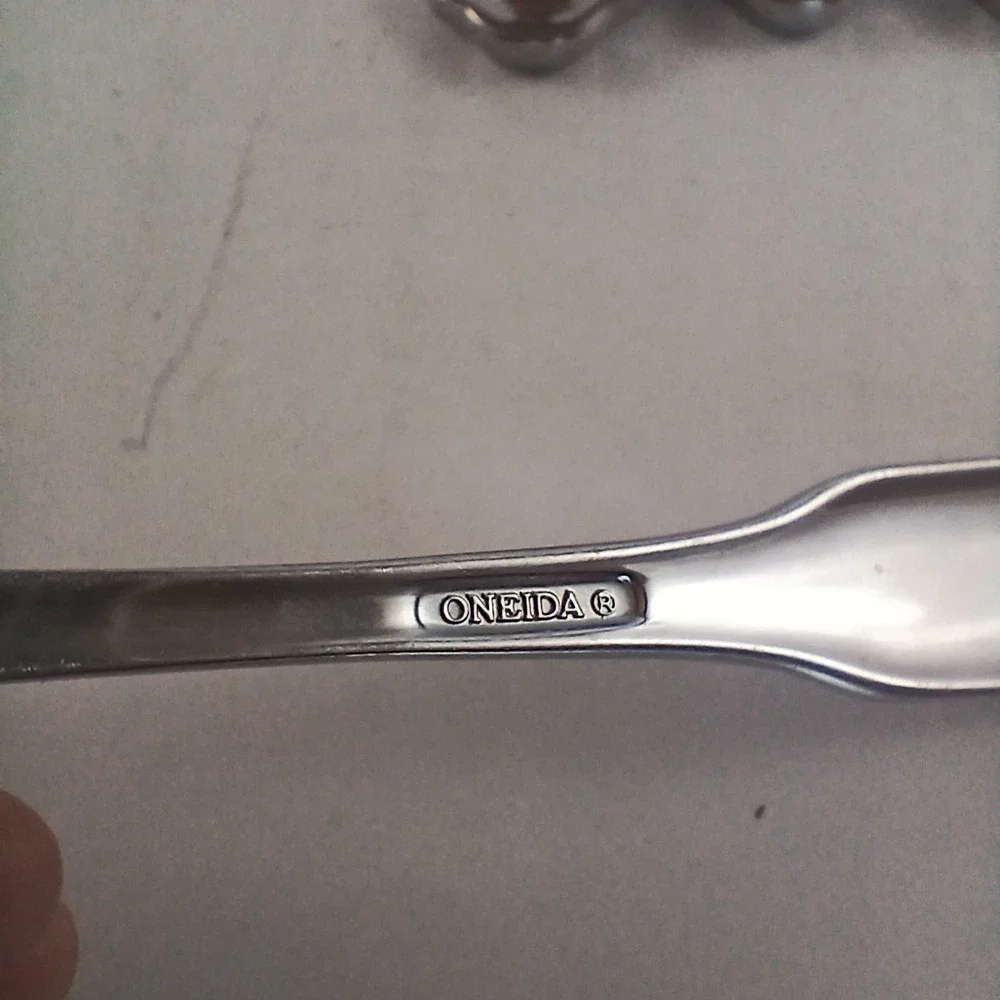 ONEIDA Stainless Flatware Lot Of 12 Pieces WALSTON Mixed Lot Knoves Spoons Forks